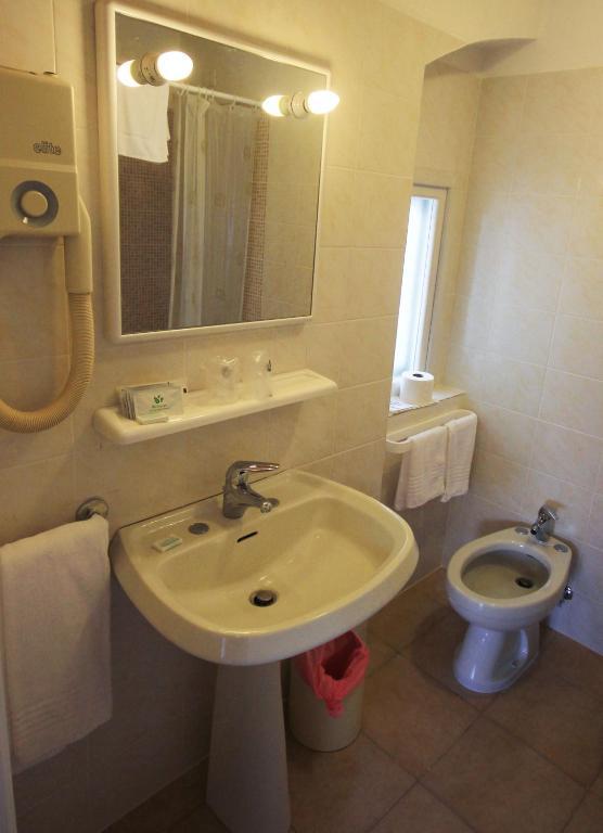 Albergo Villa Gradita 马尔米堡 外观 照片